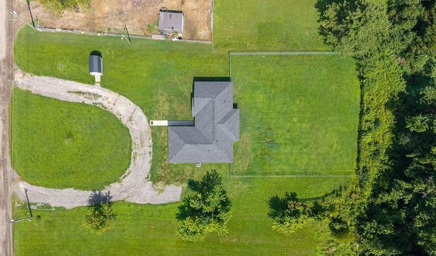 7404 Star Greig Dr, Alma, AR 72921 - 5 Beds, 2 Bath