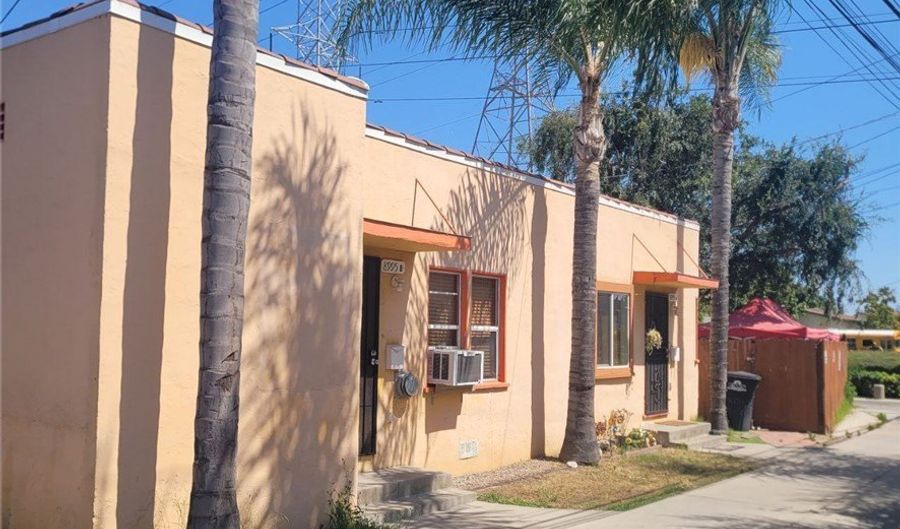 8995 Victoria Ave, South Gate, CA 90280 - 4 Beds, 2 Bath