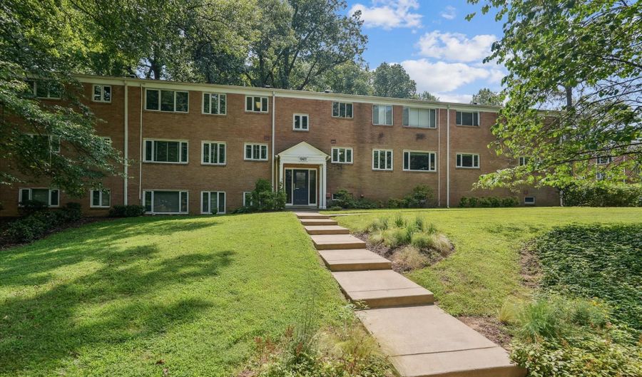 10427 MONTROSE Ave 104, Bethesda, MD 20814 - 2 Beds, 1 Bath