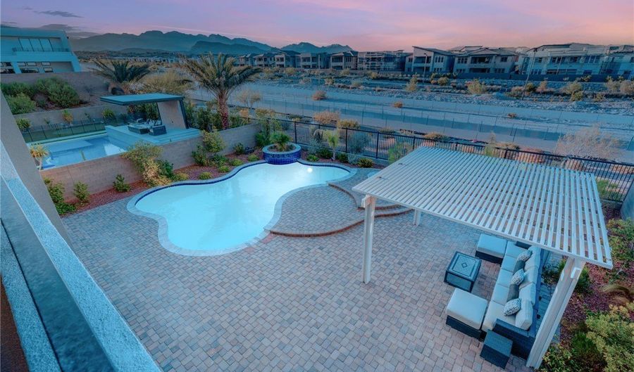 5201 Fading Sunset Dr, Las Vegas, NV 89135 - 4 Beds, 5 Bath