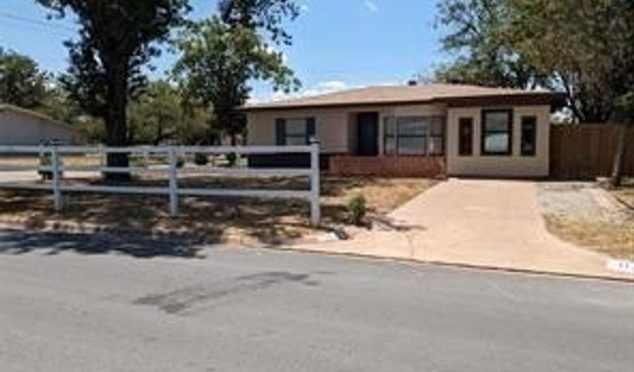 1142 S Bowie Dr, Abilene, TX 79605 - 4 Beds, 3 Bath