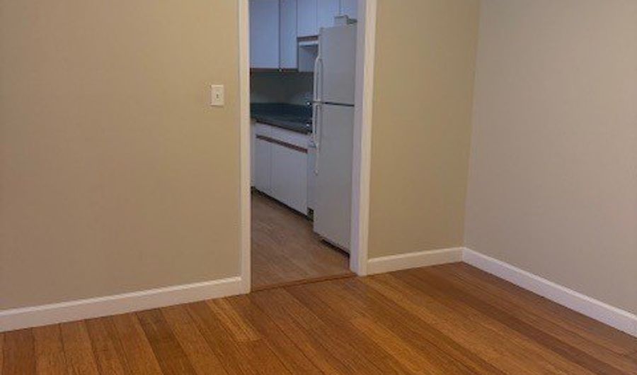 527 W Eastman St 1C, Arlington Heights, IL 60005 - 3 Beds, 2 Bath