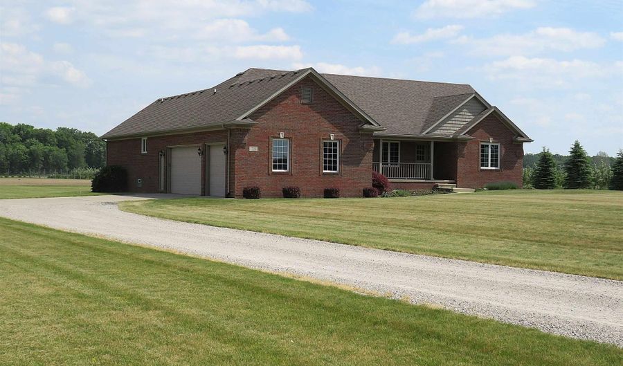 17201 Armada Center Rd, Armada, MI 48005 - 3 Beds, 3 Bath