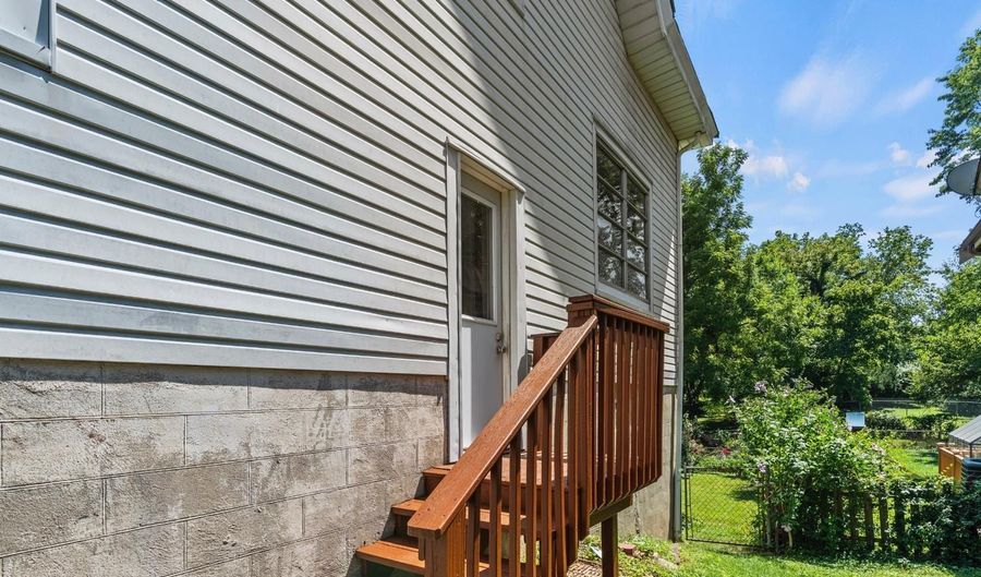 6717 Bramble Ave, Cincinnati, OH 45227 - 2 Beds, 1 Bath