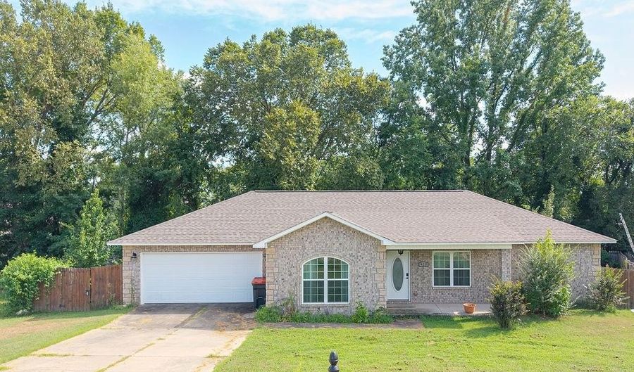 423 Mildred Ct, Alma, AR 72921 - 3 Beds, 2 Bath