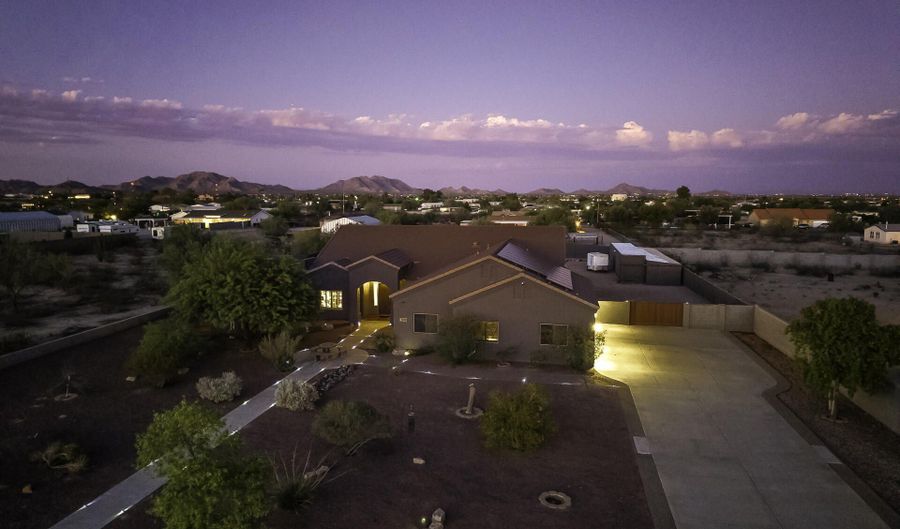 10203 N BURRIS Rd, Casa Grande, AZ 85122 - 3 Beds, 3 Bath