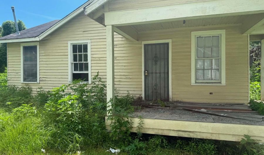 4652 Clayton St, Baton Rouge, LA 70805 - 2 Beds, 1 Bath