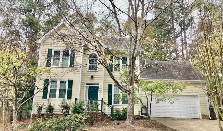 105 Whitlock Ln, Cary, NC 27513 - 3 Beds, 2 Bath