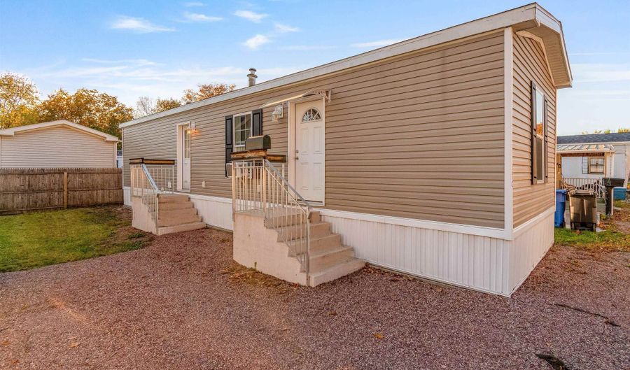 37 Avenue C, Burlington, VT 05408 - 2 Beds, 1 Bath