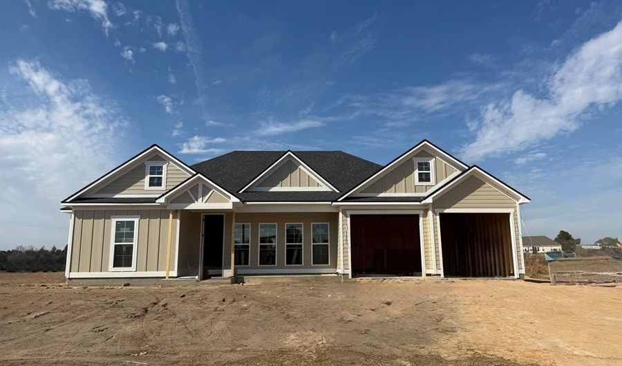 423 Indian Creek Cir, Adel, GA 31620 - 4 Beds, 3 Bath
