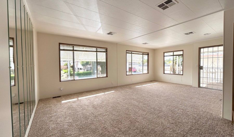2280 E Valley Pkwy 8, Escondido, CA 92027 - 2 Beds, 2 Bath