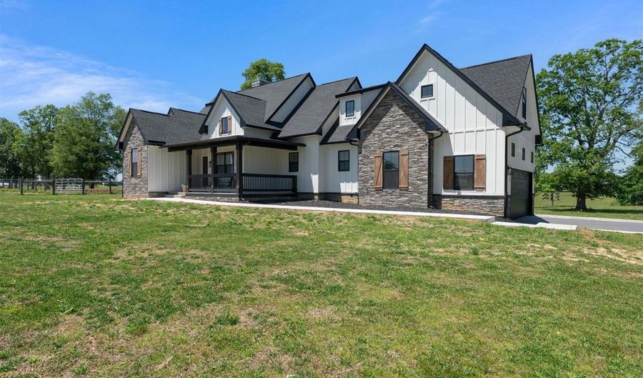 1030 Allen Springs Rd, Alvaton, KY 42122 - 4 Beds, 4 Bath
