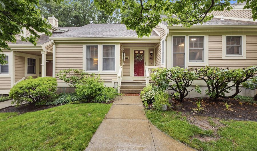 2 Brittania Dr 2, Danbury, CT 06811 - 2 Beds, 3 Bath