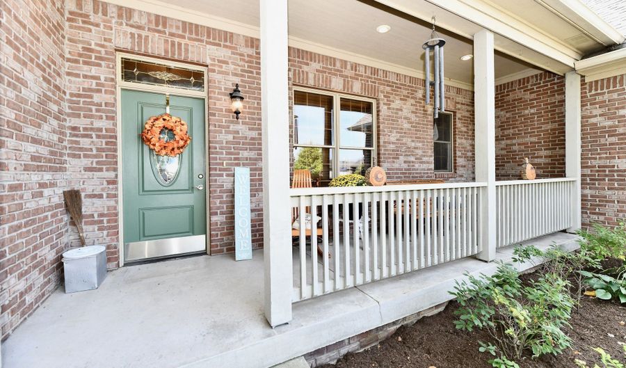 355 Connecticut Cir, Indianapolis, IN 46217 - 5 Beds, 4 Bath