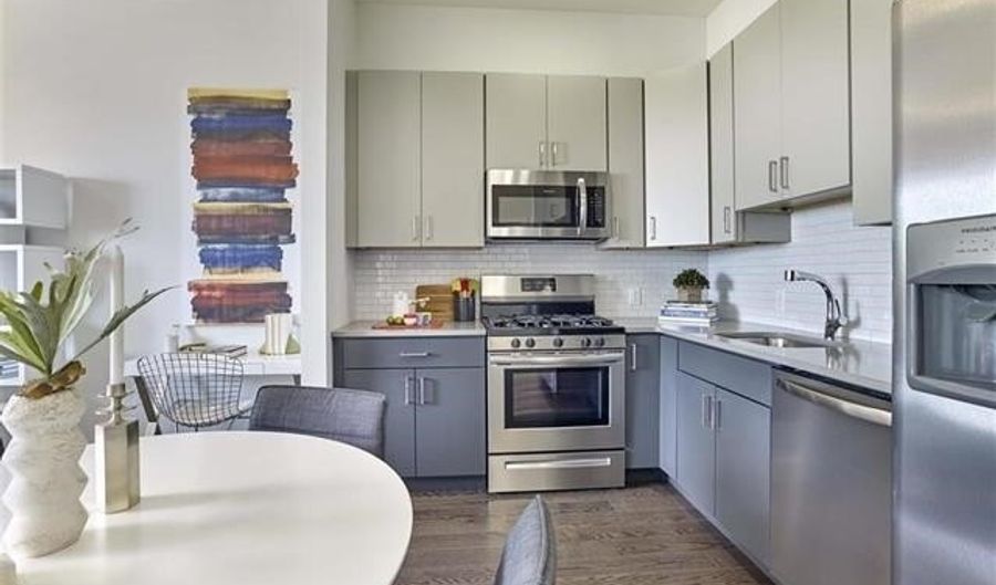 250 AVENUE E 401, Bayonne, NJ 07002 - 1 Beds, 1 Bath