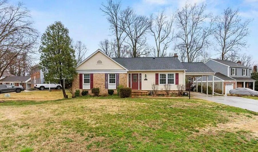 7005 STONE MILL Pl, Alexandria, VA 22306 - 4 Beds, 3 Bath