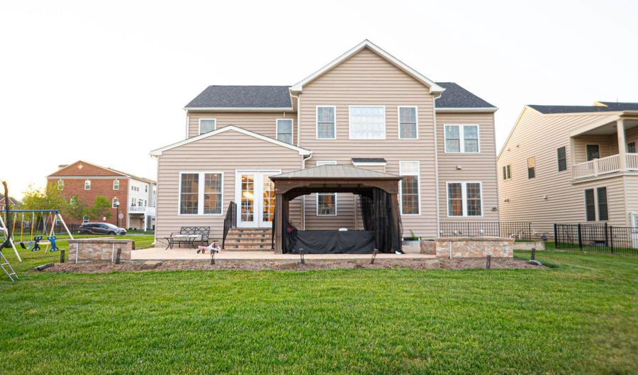 41523 CROSS CANTER Dr, Aldie, VA 20105 - 6 Beds, 6 Bath