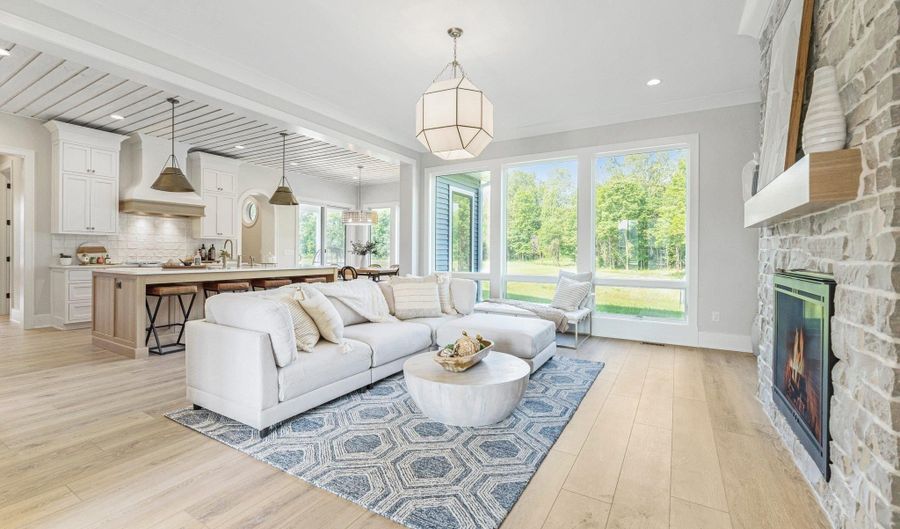 1801 Golfview Dr, Auburn, IN 46706 - 4 Beds, 4 Bath