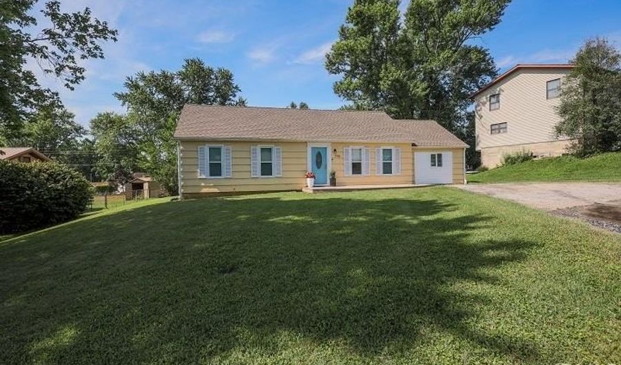 504 Southwood Dr, Bedford, IN 47421 - 3 Beds, 2 Bath