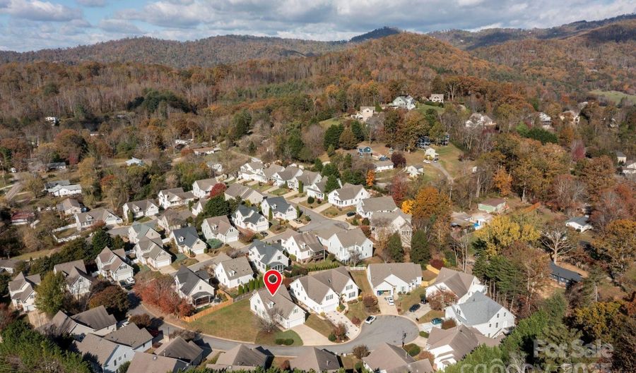 8 Sweet Gum Dr, Asheville, NC 28805 - 3 Beds, 3 Bath