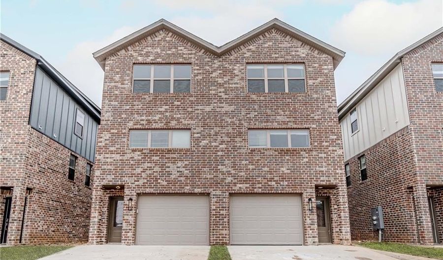2707 SW Livingston Sq 1, Bentonville, AR 72713 - 3 Beds, 3 Bath