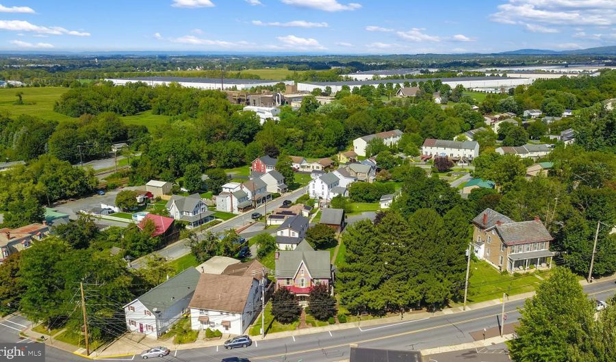 221 FRANKLIN St, Alburtis, PA 18011 - 4 Beds, 3 Bath