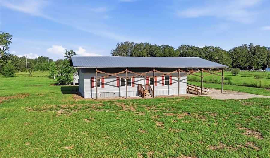 125 NW 40TH Ave, Bell, FL 32619 - 3 Beds, 2 Bath