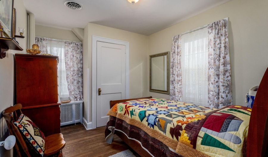 2807 4th Ave, Altoona, PA 16602 - 3 Beds, 2 Bath