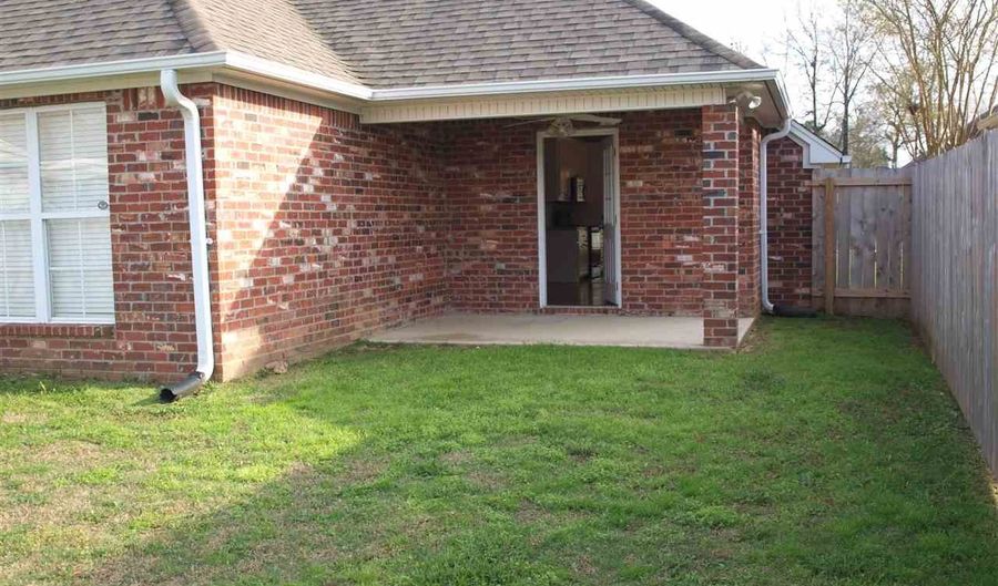 261 Jacks Pl, Brandon, MS 39047 - 3 Beds, 2 Bath