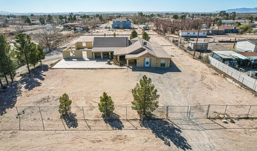 11144 Perlette St, Socorro, TX 79927 - 5 Beds, 3 Bath