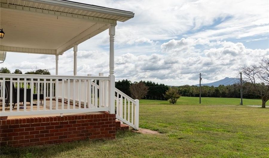 153 Chilton Rd, Ararat, NC 27007 - 3 Beds, 2 Bath