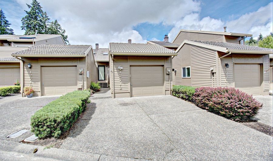 12712 SW BARBERRY Dr, Beaverton, OR 97008 - 2 Beds, 2 Bath