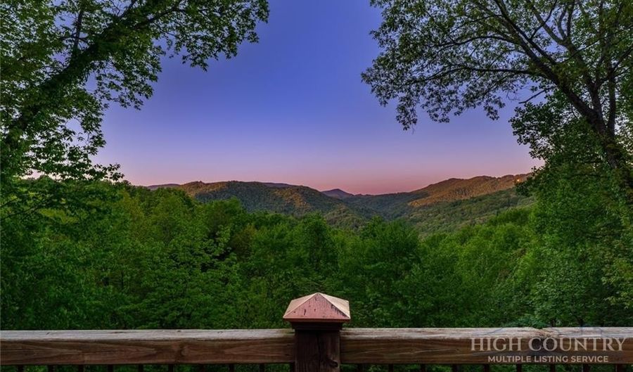 171 Camp Davis Rd, Banner Elk, NC 28604 - 4 Beds, 5 Bath