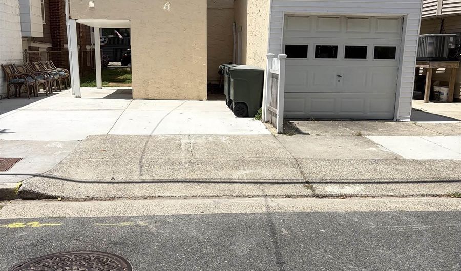 25 N Aberdeen Pl, Atlantic City, NJ 08401 - 5 Beds, 4 Bath