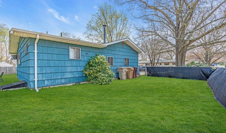 21 Dockage Rd, Bayville, NJ 08721 - 4 Beds, 2 Bath