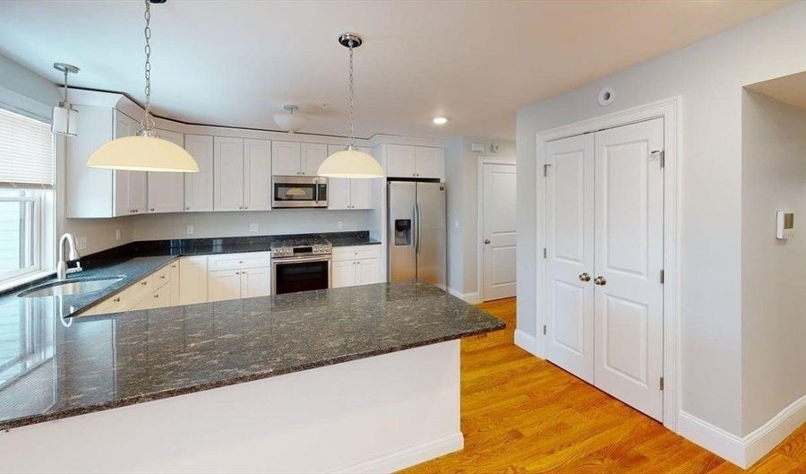 45 Spring St 6, Boston, MA 02132 - 1 Beds, 1 Bath