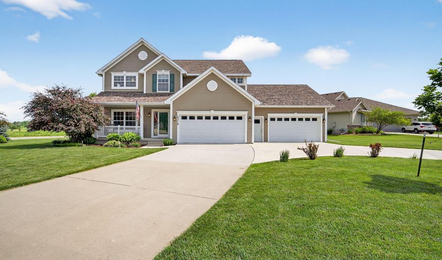 4316 Harrison Cir, Ames, IA 50010 - 4 Beds, 4 Bath
