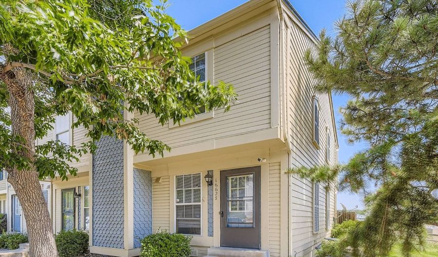1662 S Idalia Cir S S, Aurora, CO 80017 - 2 Beds, 2 Bath