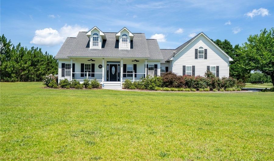 750 Carolina Rd, Aberdeen, NC 28315 - 4 Beds, 4 Bath