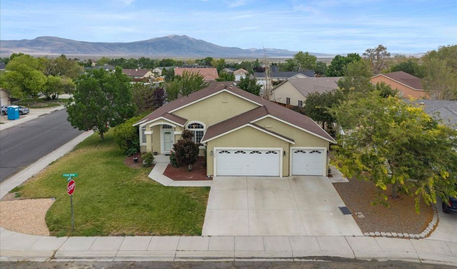 1940 Four Iron Ct, Fernley, NV 89408 - 3 Beds, 2 Bath