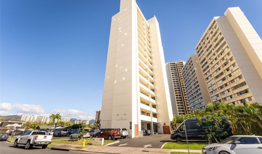 949 Ala Nanala St 702, Honolulu, HI 96818 - 2 Beds, 1 Bath