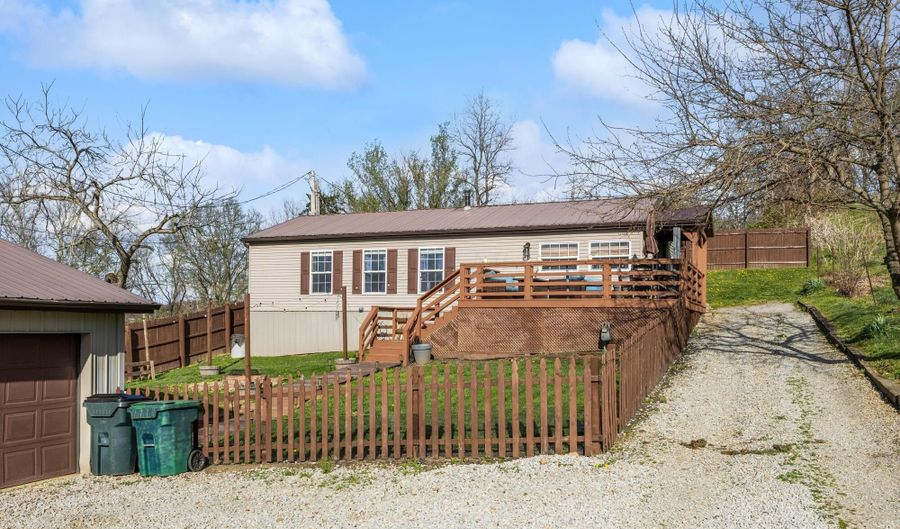 19404 High St, Adelphi, OH 43101 - 2 Beds, 1 Bath
