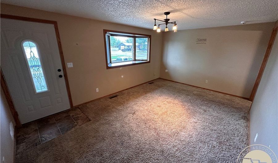 511 S 5th St W, Baker, MT 59313 - 4 Beds, 2 Bath