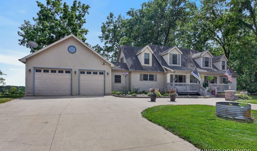 3930 Allegan Dam Rd, Allegan, MI 49010 - 4 Beds, 4 Bath