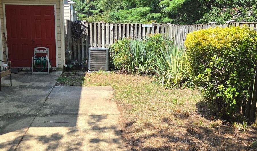 16150 PARKLAWN Pl, Bowie, MD 20716 - 4 Beds, 3 Bath