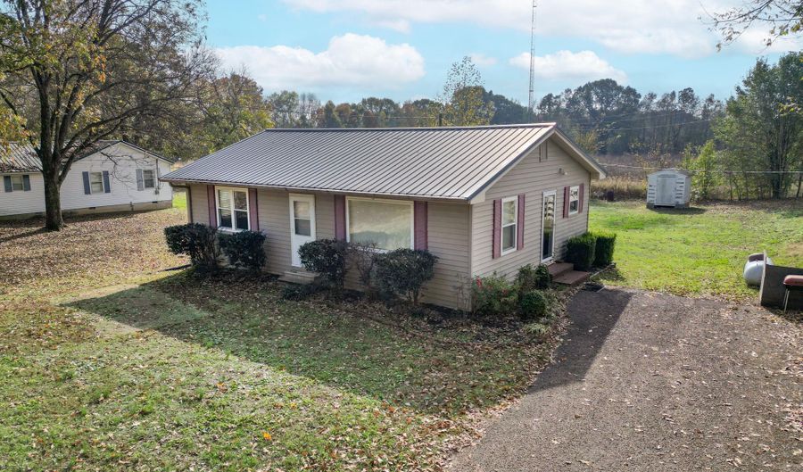 2620 Old Jackson Rd, Bells, TN 38006 - 2 Beds, 1 Bath