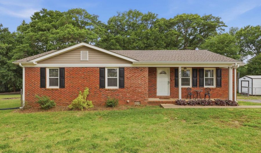 1045 Knollwood Acres Rd, Boiling Springs, SC 29316 - 3 Beds, 2 Bath