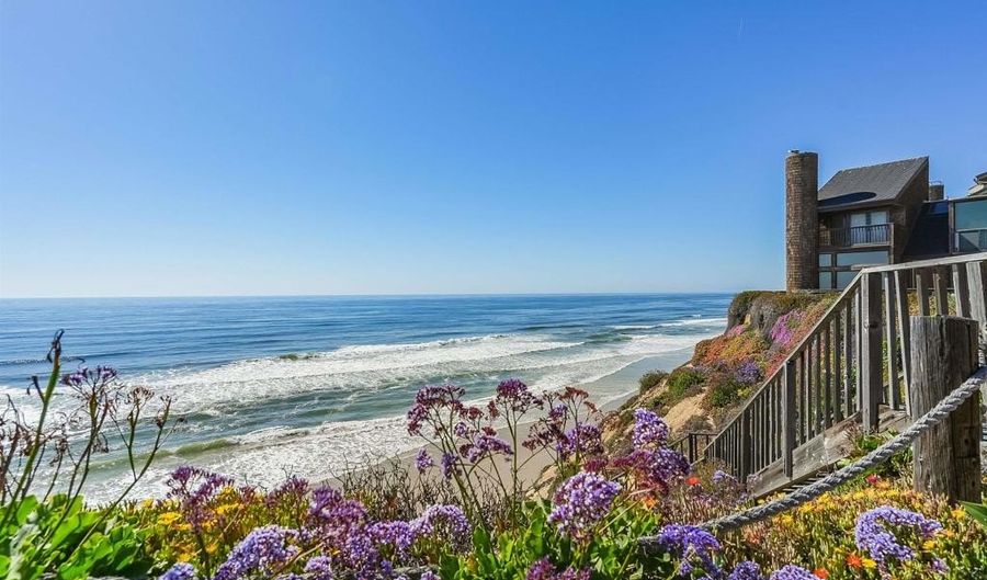325 S Sierra Ave 45, Solana Beach, CA 92075 - 3 Beds, 3 Bath
