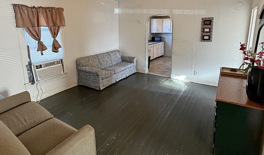 1023 Durbin St, Bicknell, IN 47512 - 2 Beds, 1 Bath