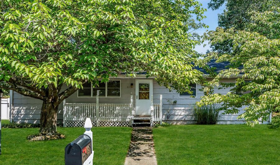21 Park Ave, Bayville, NJ 08721 - 2 Beds, 2 Bath